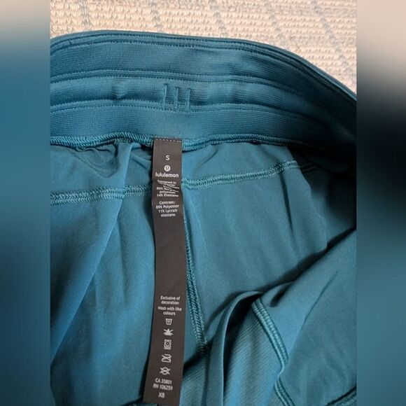 NWOT Lululemon T.H.E. Short 11" *Linerless in Bermuda Teal Size Small Athletic - Picture 6 of 10